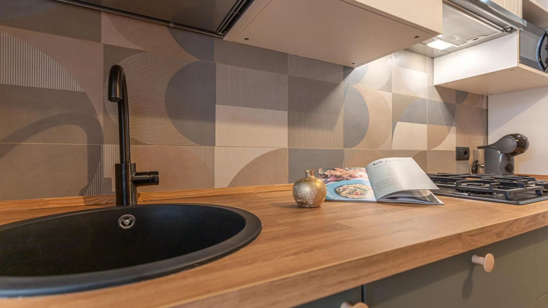 Appartement Ych-Le Terrazze Di Ambra Nel Quartiere San Giovanni Rome Italië