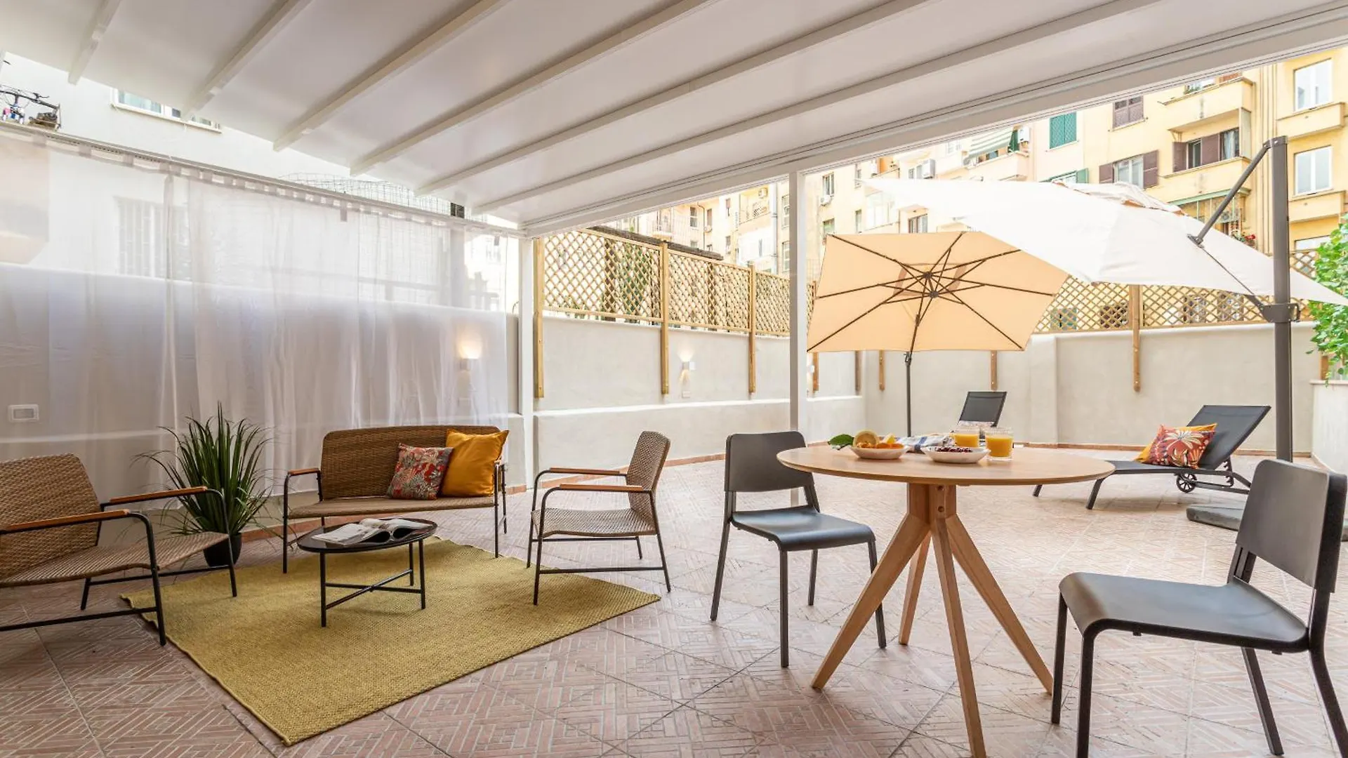 Appartement Ych-Le Terrazze Di Ambra Nel Quartiere San Giovanni Rome Italië